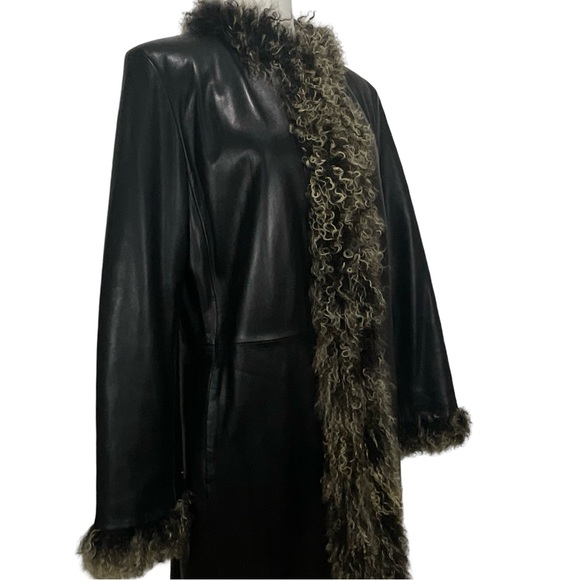 Danier Canada Black Leather Jacket With Fur Trim Size Large - Picture 7 of 13